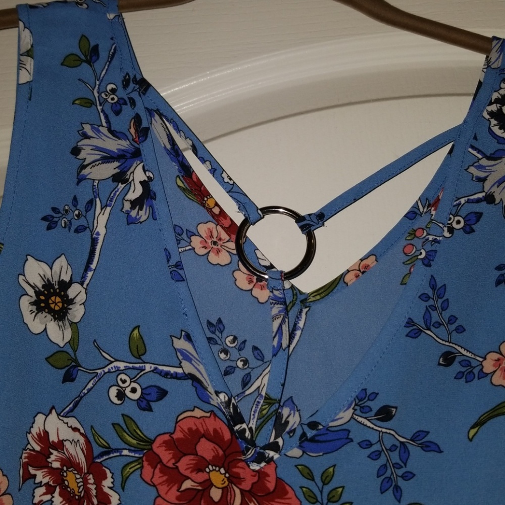 Blouse - Picture 2 of 2